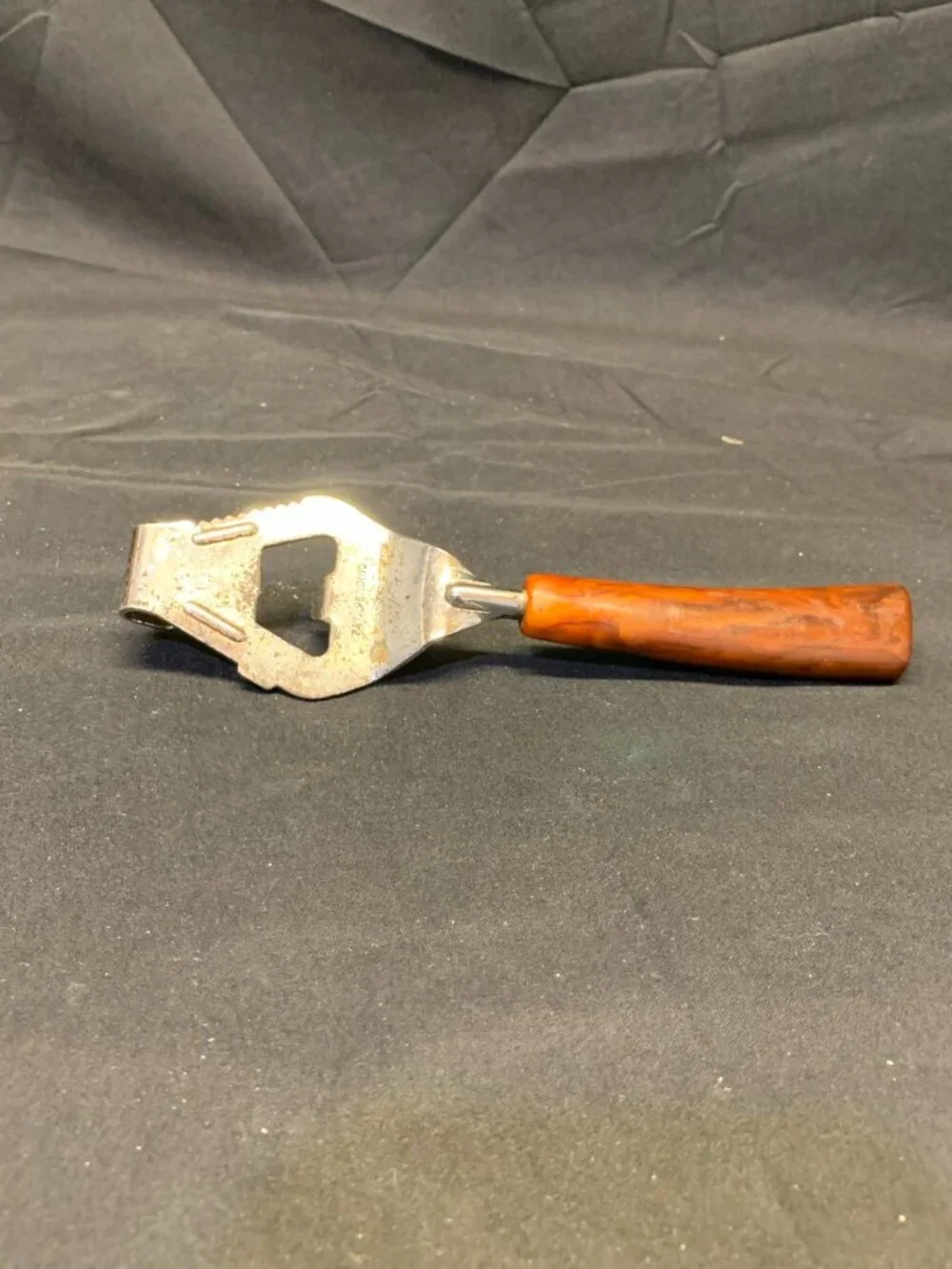 VTG Multipurpose Kitchen/Bar Tool Bottle/Jar/Lid Opener